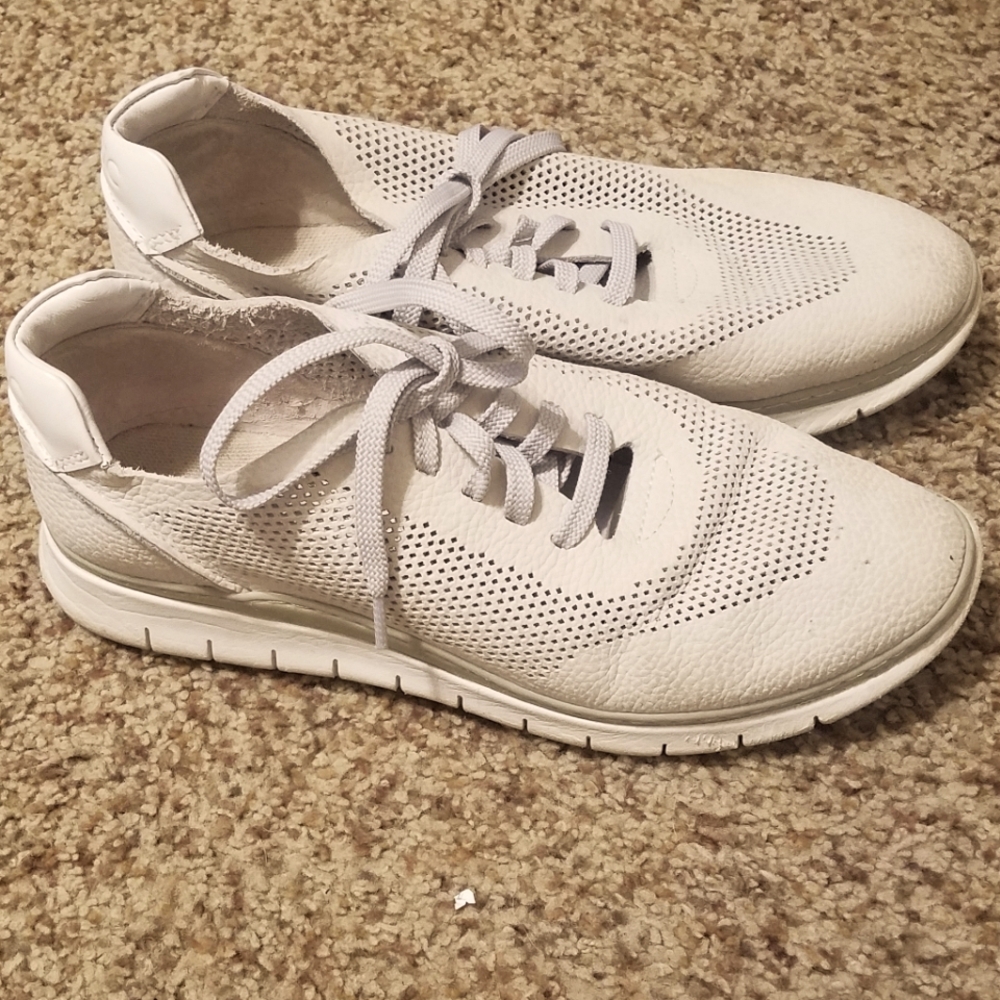 Vionic Tennis Shoes Size 8 1/2
